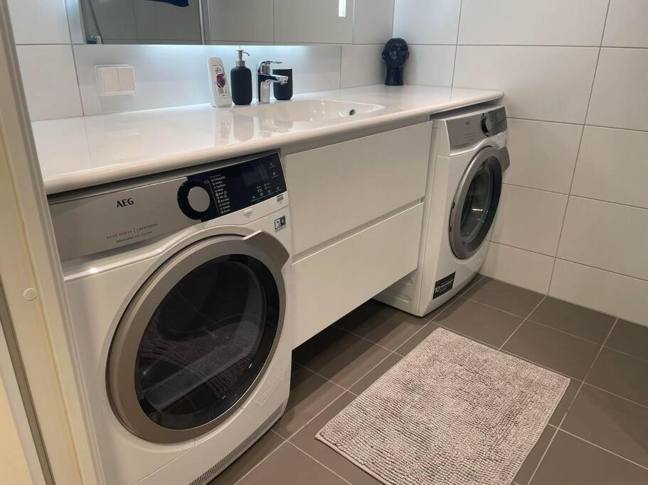 Apartmán Nydalen/Storo- Ved T-Banestasjon Oslo Exteriér fotografie